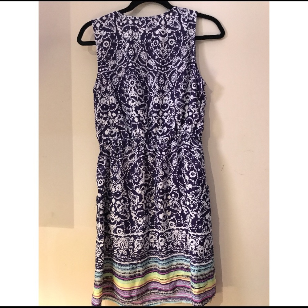 Pattern Dress - Picture 2 of 4